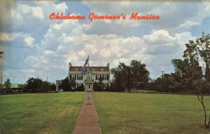 A postcard photo of the Oklahoma governors mansion.