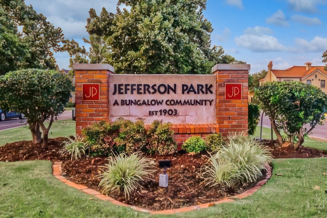 Jefferson Park Historic Neighborhood Oklahoma City entrance sign.