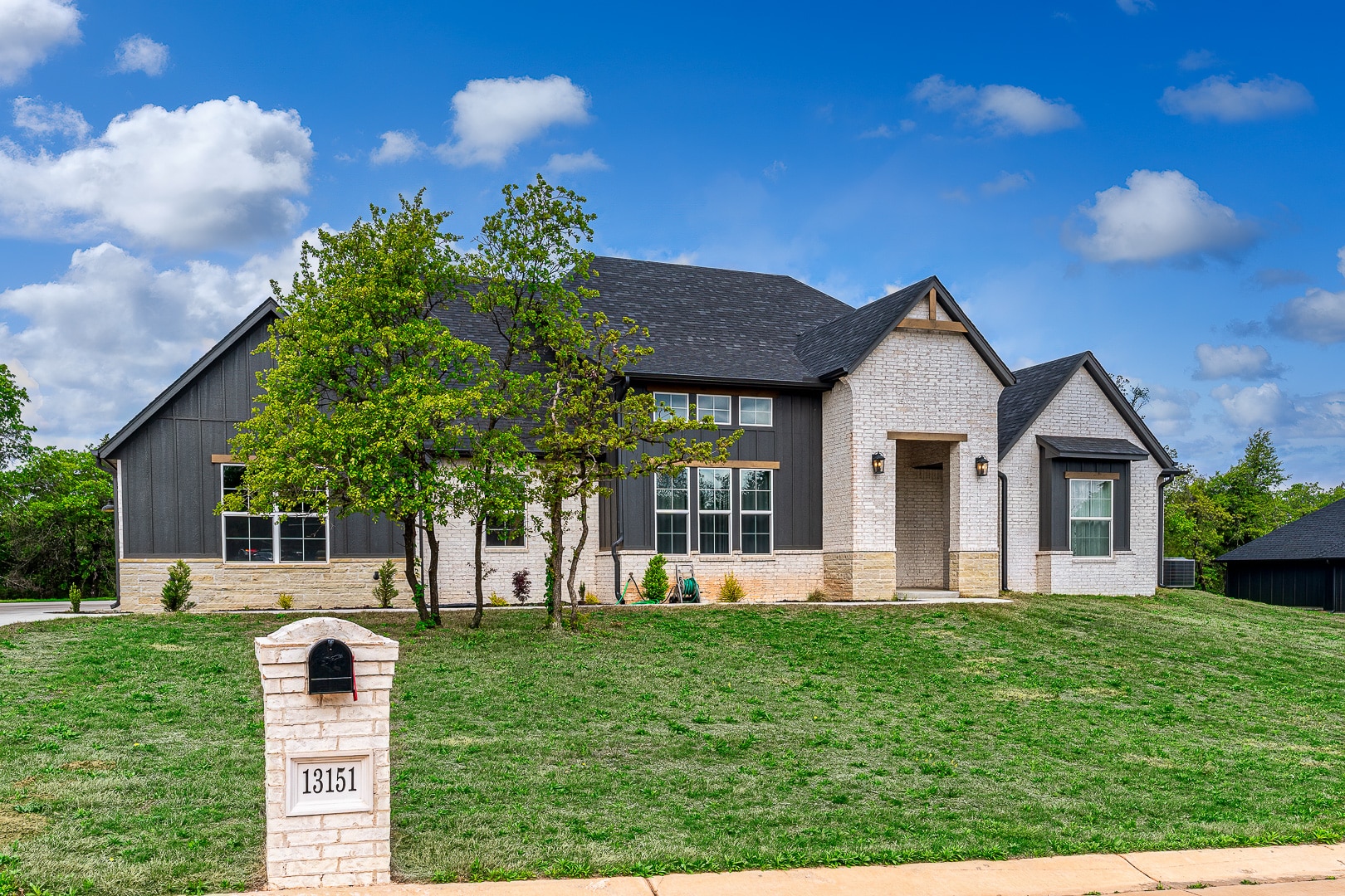 The front exterior view of this just listed home in Arcadia Ok at 13151 Broken Arrow in Indian Ridge.